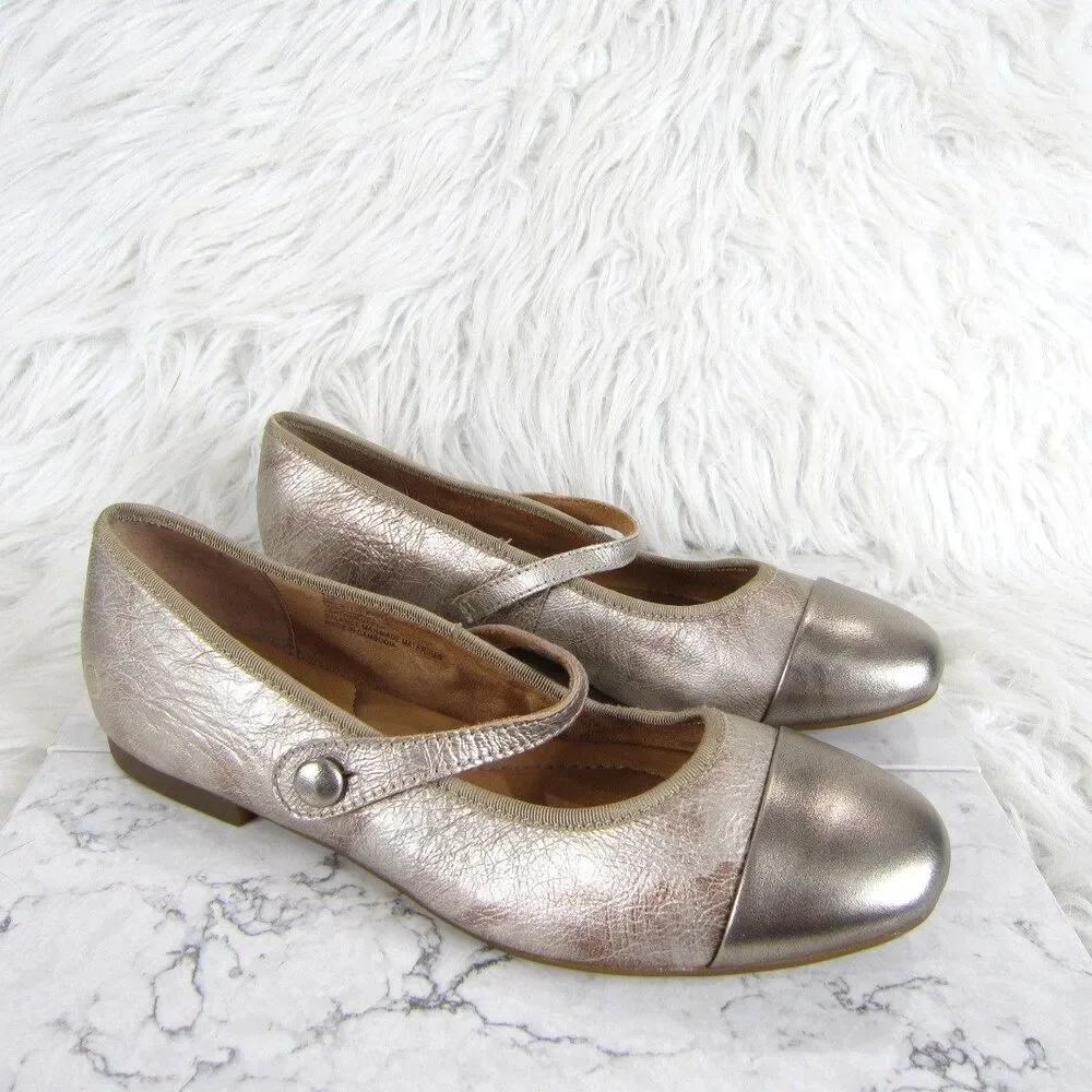 BORN Batti Mary Jane Leather Flats Metallic Light Gold Bronze Combo Size 7M NWOB